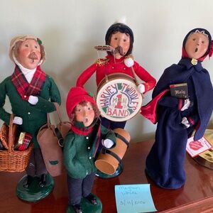 Byers Choice Carolers Christmas Set